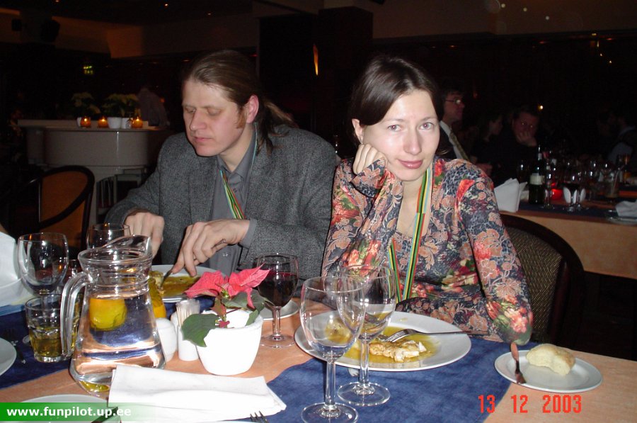 2003_1213_09.jpg