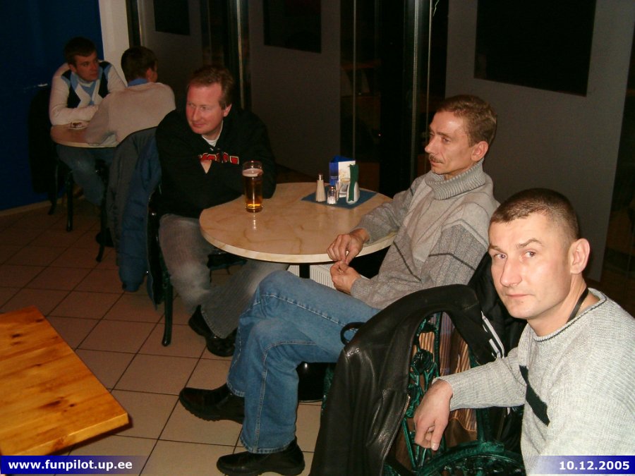 2005_1210_01.jpg